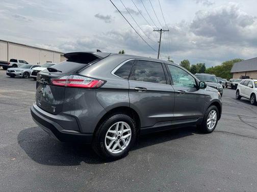 Gray Metallic 2024 Ford Edge SEL