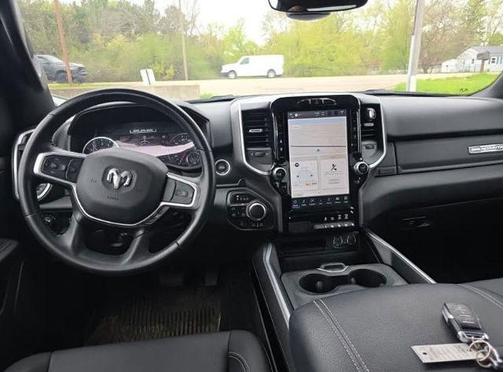 Blue Pearl 2023 RAM 1500 Big Horn/Lone Star