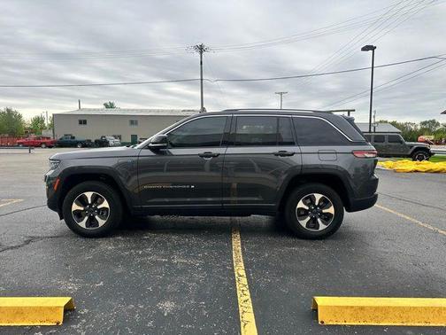 Baltic Gray Metallic Clearcoat 2024 Jeep Grand Cherokee 4xe Base