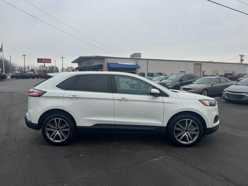 2023 Ford Edge Titanium