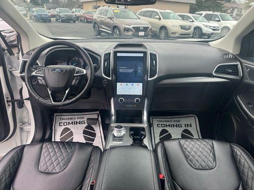 2023 Ford Edge Titanium