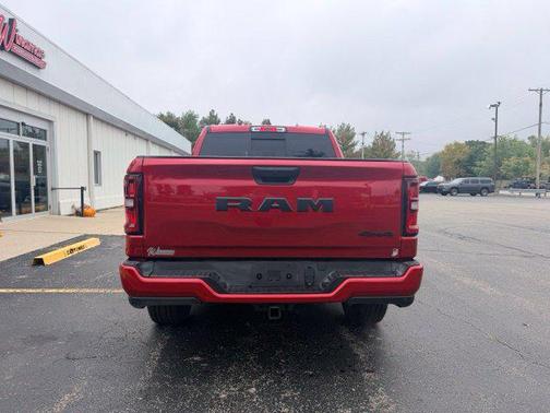 Molten Red Pearlcoat 2026 RAM 1500 Express