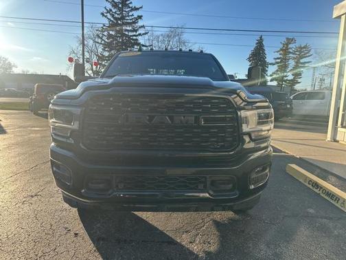 2022 RAM 2500 Big Horn Crew Cab 4x4 6'4' Box