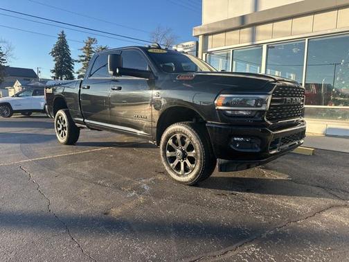 2022 RAM 2500 Big Horn Crew Cab 4x4 6'4' Box