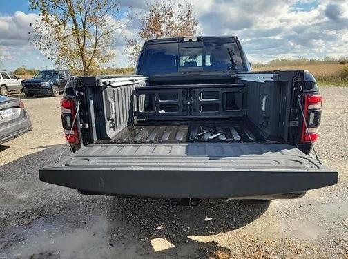 2022 RAM 2500 Big Horn Crew Cab 4x4 6'4' Box
