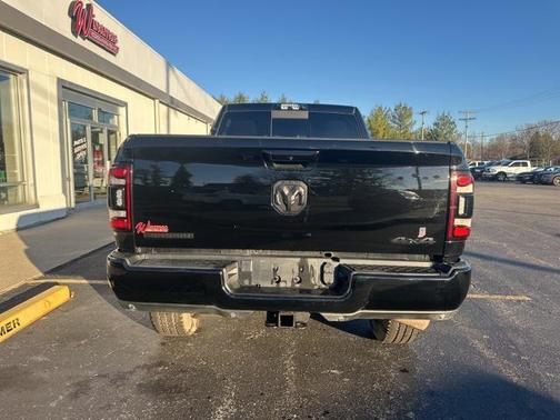 2022 RAM 2500 Big Horn Crew Cab 4x4 6'4' Box