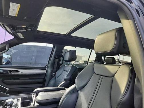 2023 Jeep Wagoneer Series II Carbide 4x4