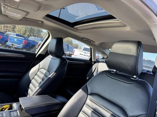 2020 Ford Fusion SEL