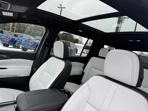 2025 Chevrolet Traverse High Country