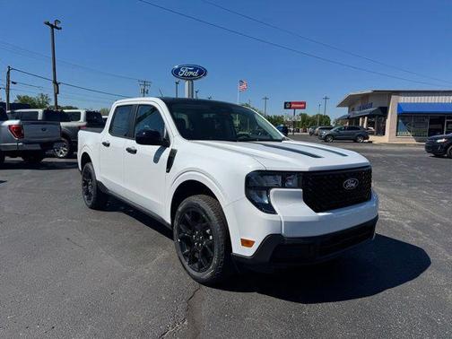 Oxford White 2025 Ford Maverick XLT
