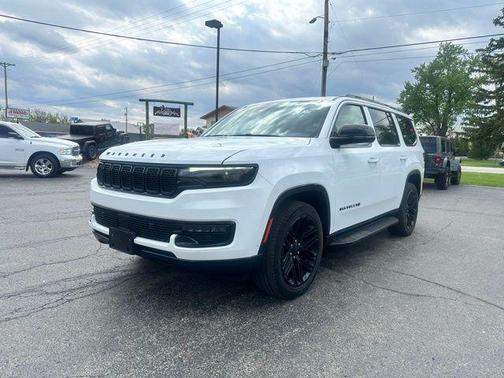 Bright White Clearcoat 2023 Jeep Wagoneer Series II Carbide 4x4