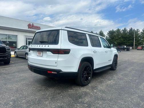 Bright White Clearcoat 2023 Jeep Wagoneer Series II Carbide 4x4