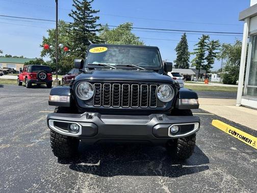 2025 Jeep Gladiator High Tide