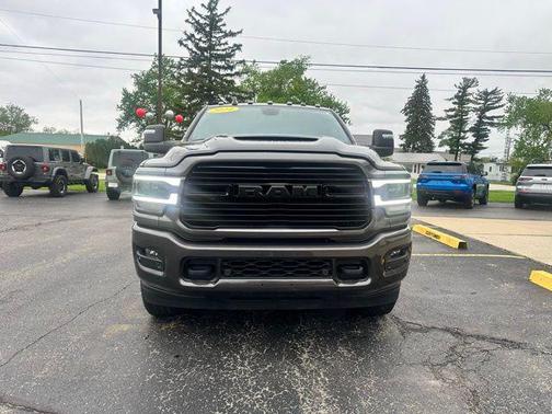 Granite Crystal Metallic Clearcoat 2024 RAM 2500 Laramie Crew Cab 4x4 6'4' Box