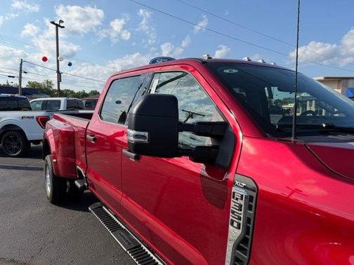 Ruby Red Metallic Tinted Clearcoat 2026 Ford F-350 XLT