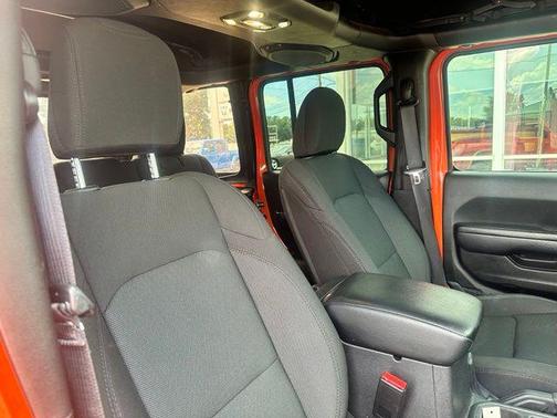 Punkn Metallic Clearcoat 2023 Jeep Wrangler Sport