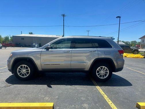 Billet Silver Metallic Clearcoat 2018 Jeep Grand Cherokee Laredo