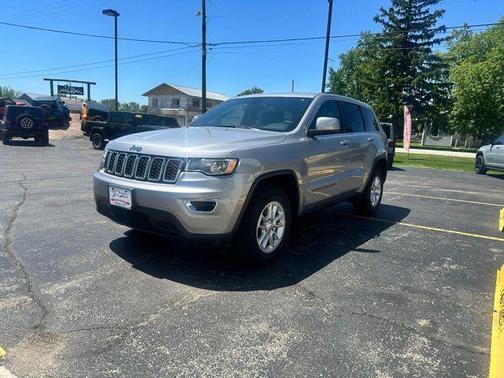 Billet Silver Metallic Clearcoat 2018 Jeep Grand Cherokee Laredo