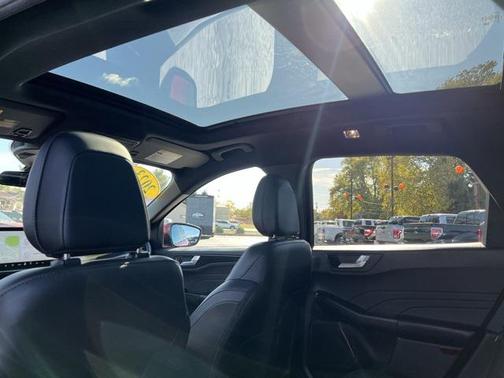 2023 Ford Escape ST-Line Select