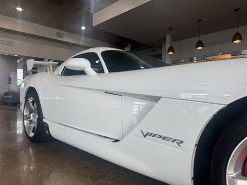Viper White Clearcoat/Black Soft Top 2009 Dodge Viper SRT10
