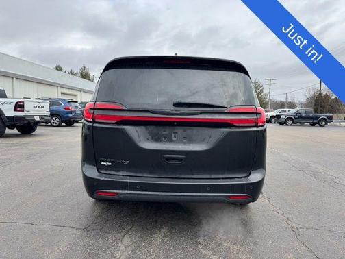 2021 Chrysler Pacifica Touring
