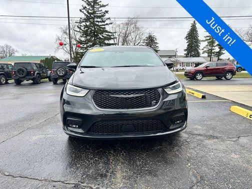 2021 Chrysler Pacifica Touring