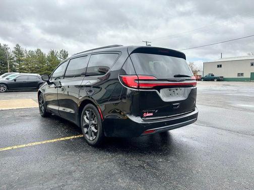 2021 Chrysler Pacifica Touring