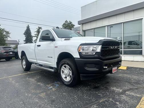 2019 RAM 2500 Tradesman Regular Cab 4x4 8' Box