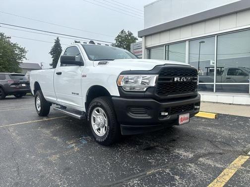 2019 RAM 2500 Tradesman Regular Cab 4x4 8' Box
