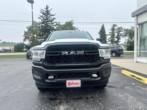 2019 RAM 2500 Tradesman Regular Cab 4x4 8' Box