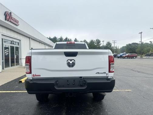 2019 RAM 2500 Tradesman Regular Cab 4x4 8' Box