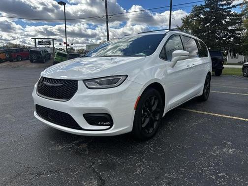 2022 Chrysler Pacifica Touring L