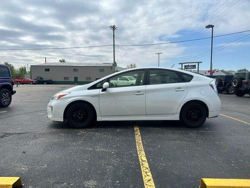Blizzard Pearl 2015 Toyota Prius Two