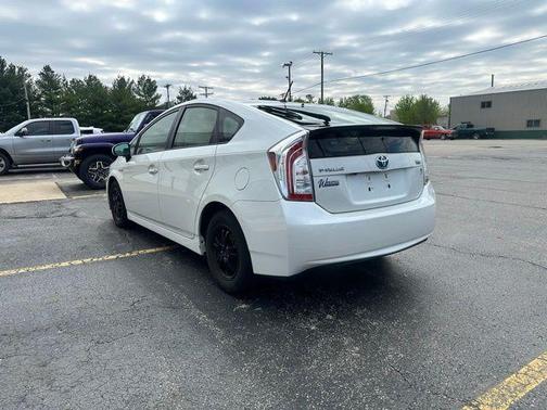 Blizzard Pearl 2015 Toyota Prius Two