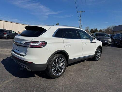 2022 Lincoln Nautilus Reserve