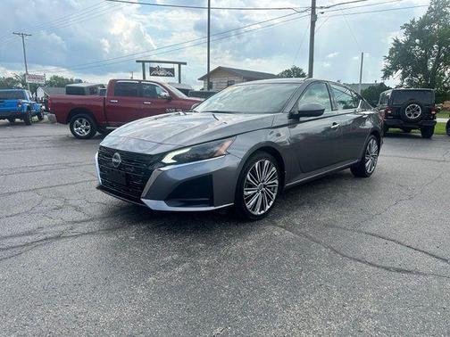 Gray 2024 Nissan Altima