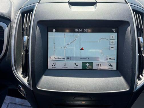 White Platinum Metallic Tri-Coat 2016 Ford Edge SEL