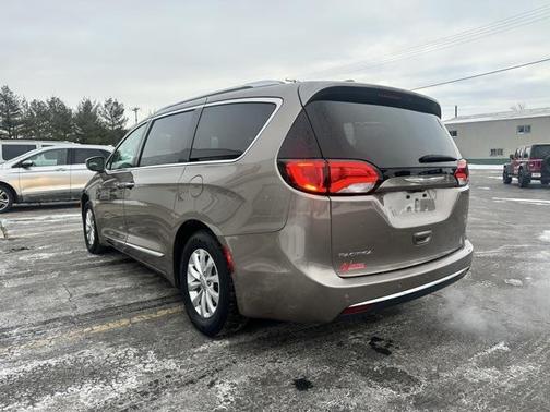 2018 Chrysler Pacifica Touring-L Plus