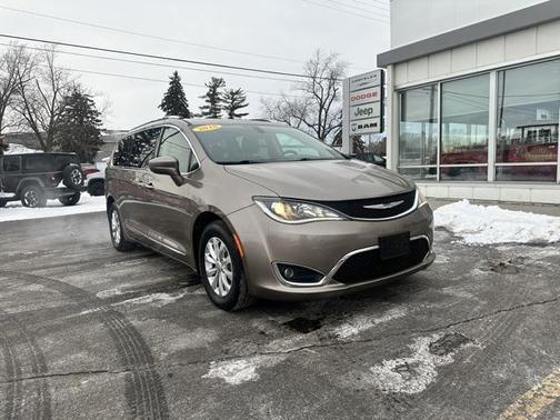 2018 Chrysler Pacifica Touring-L Plus