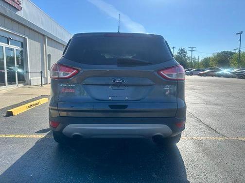 Magnetic 2016 Ford Escape SE