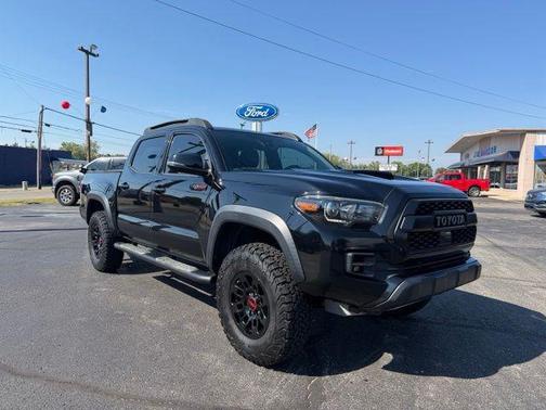 Midnight Black Metallic 2019 Toyota Tacoma TRD Pro