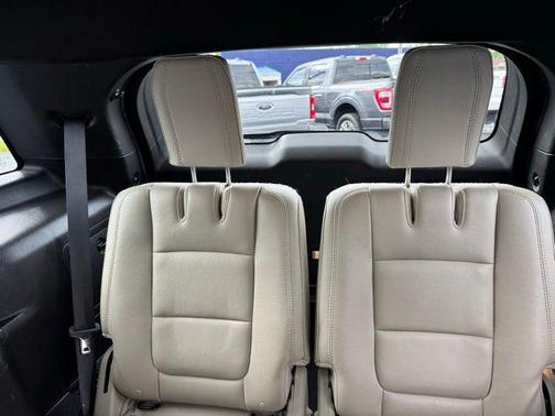 Gray 2014 Ford Explorer XLT