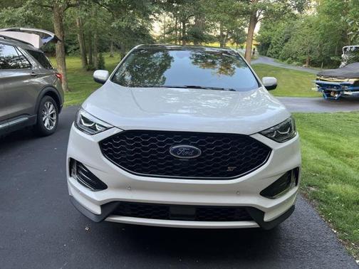 2022 Ford Edge ST