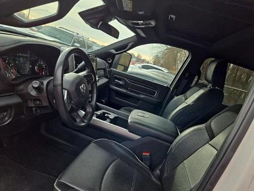 2024 RAM 2500 Laramie Crew Cab 4x4 6'4' Box