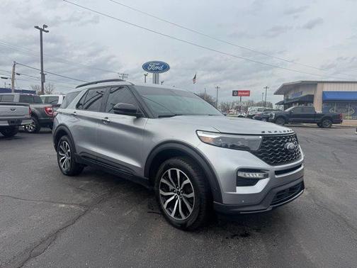 Iconic Silver Metallic 2021 Ford Explorer ST