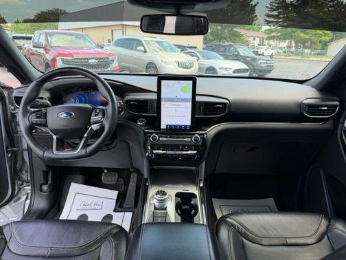 Iconic Silver Metallic 2021 Ford Explorer ST