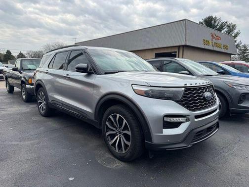 Iconic Silver Metallic 2021 Ford Explorer ST
