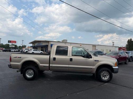 Gold 1999 Ford F-250 XLT