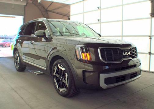 Moss 2025 Kia Telluride S