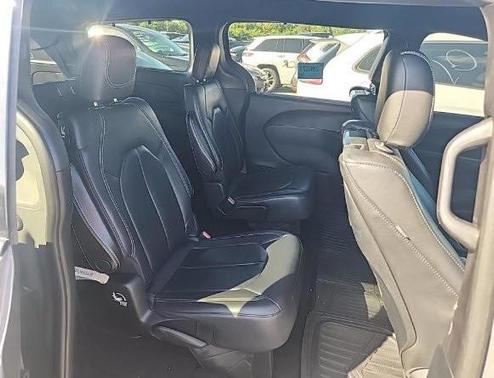 2020 Chrysler Pacifica Touring-L Plus